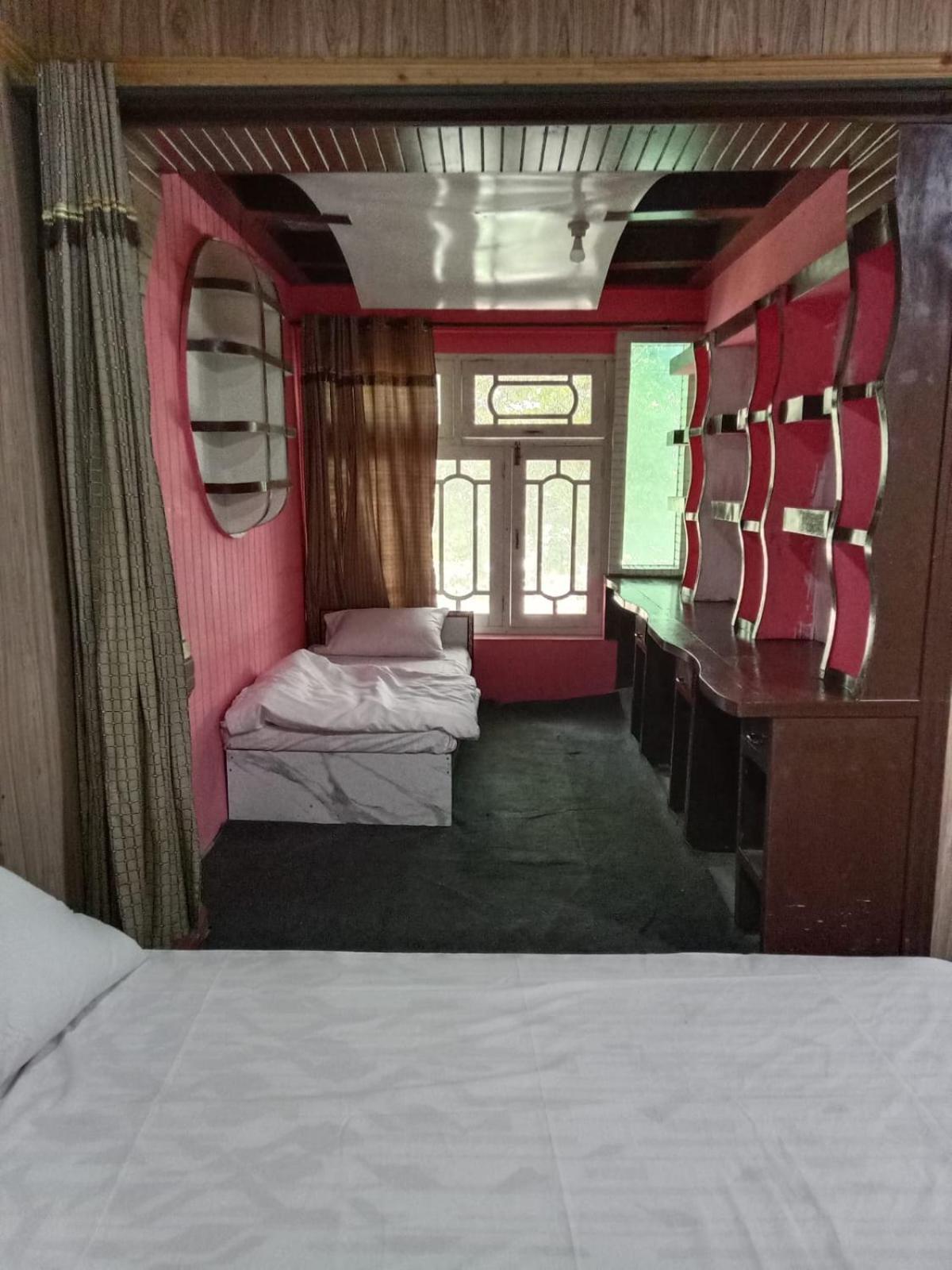 Golden Ibex Resort Skardu Eksteriør billede